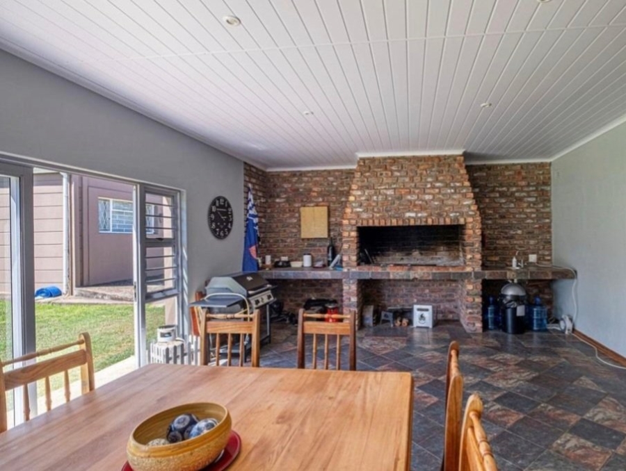 5 Bedroom Property for Sale in Vanes Estate Eastern Cape